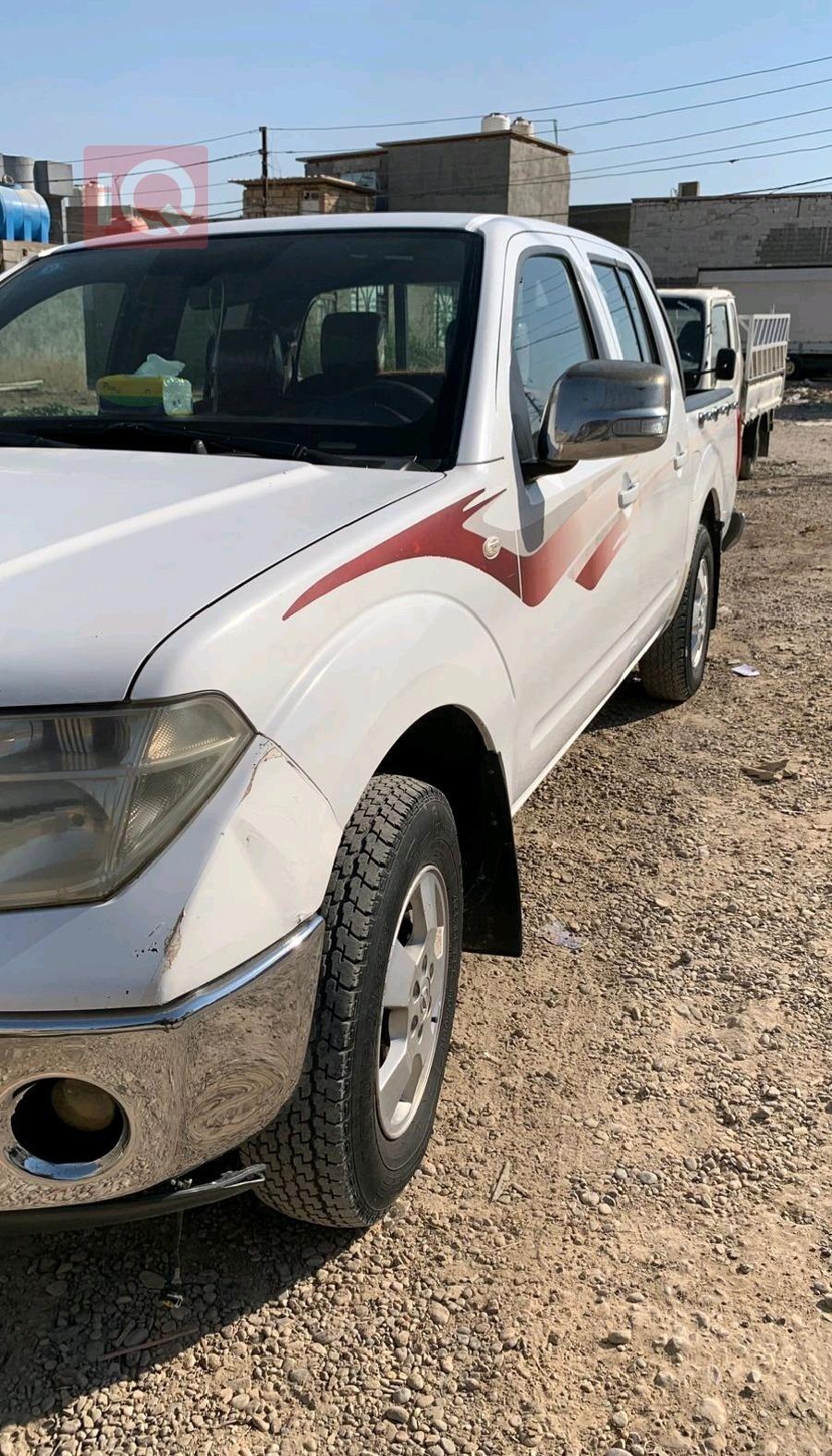 نیسان نەڤارا